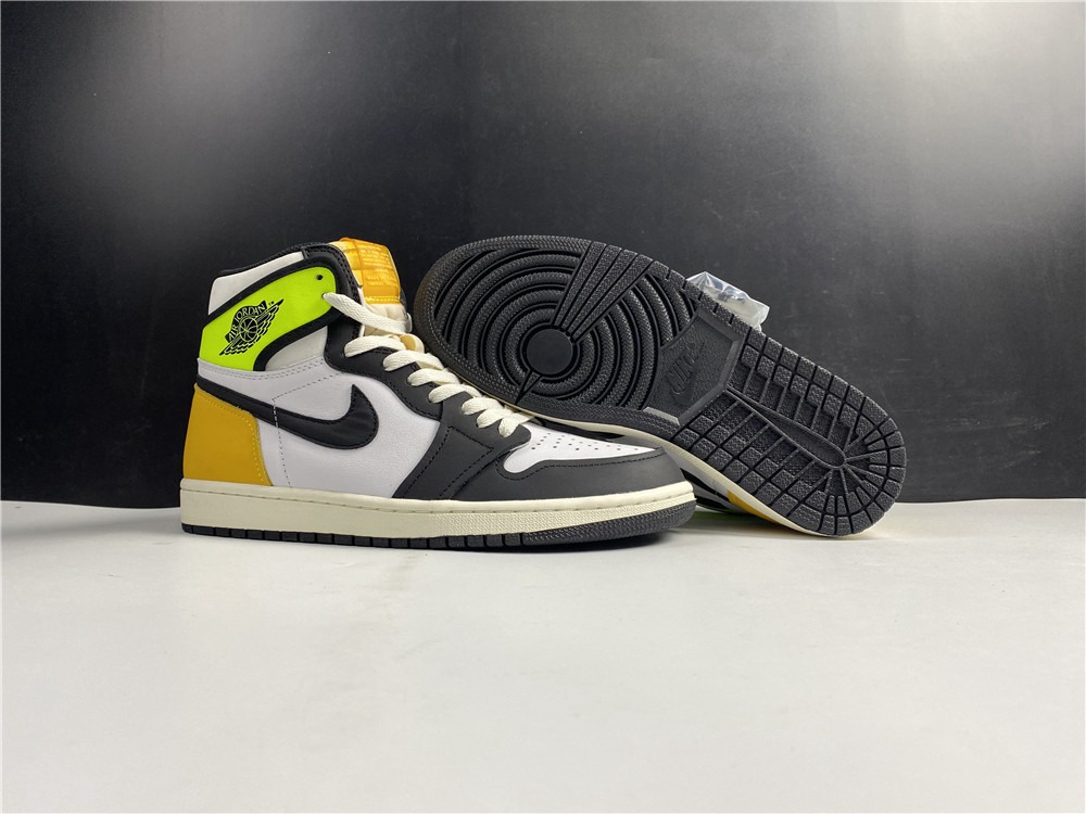 Air Jordan 1 High OG University Gold 555088-118